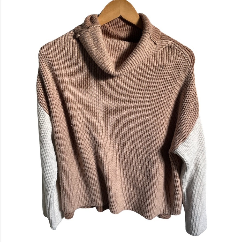 Miracle Long Sleeve Two Toned Sweater Top Womens Size M/L shirt cowl neck